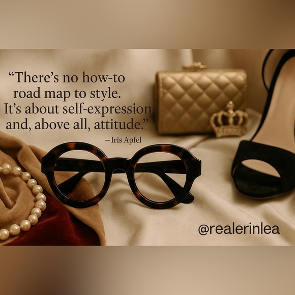 Vintage Abercrombie and Fitch AF Sweatshirt Lavender Hoodie Hooded Size Medium - Picture 8 of 8